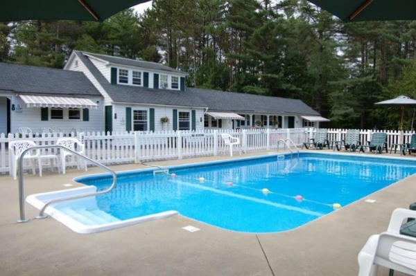Listing Image #1 - Motel for sale at 440 Route 302, Bartlett NH 03838