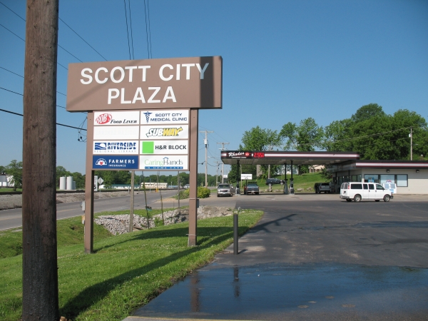 Listing Image #1 - Retail for sale at 2100-2114 Main Street, Scott City MO 63780