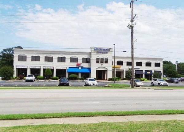 Listing Image #1 - Retail for sale at 1401 South Waldron Road, Fort Smith AR 72903 Listing Image #1 - Retail for sale at 1401 South Waldron Road, Fort Smith AR 72903