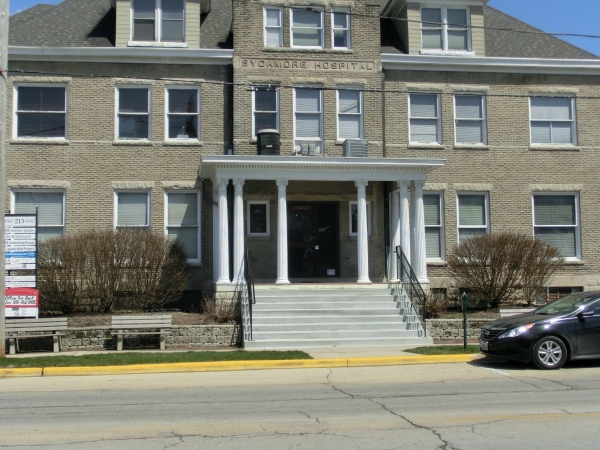 Listing Image #1 - Office for sale at 215 W. Elm St, Sycamore IL 60178