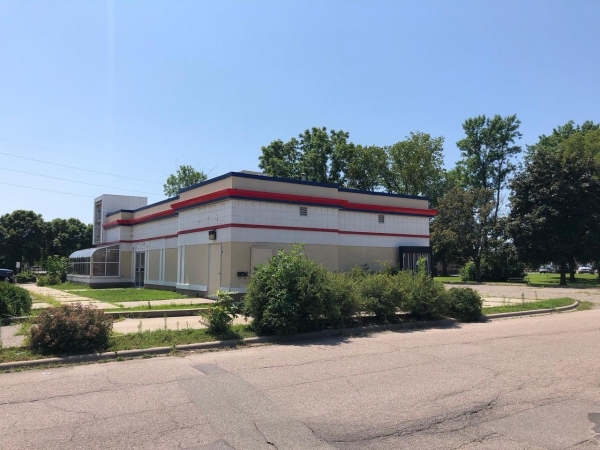 Listing Image #5 - Retail for sale at 798 Yellow Brick Road, Chaska MN 55318 Listing Image #5 - Retail for sale at 798 Yellow Brick Road, Chaska MN 55318