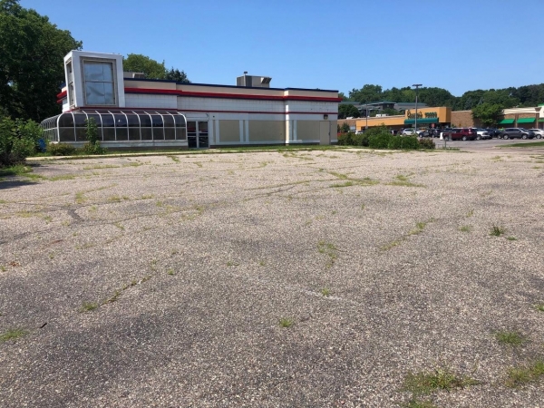 Listing Image #7 - Retail for sale at 798 Yellow Brick Road, Chaska MN 55318 Listing Image #7 - Retail for sale at 798 Yellow Brick Road, Chaska MN 55318
