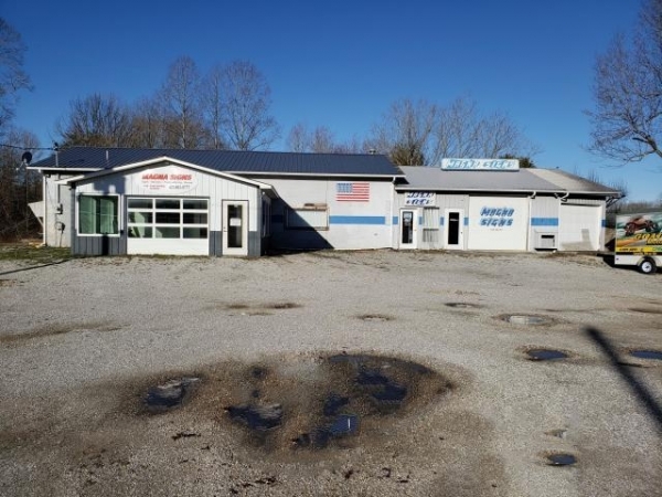 Listing Image #1 - Office for sale at 11893 Scott Hwy, Helenwood TN 37755