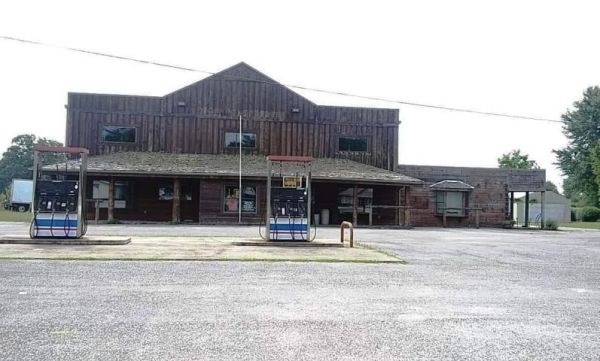 Listing Image #1 - Retail for sale at 3355 Coopertown Rd, Oneida TN 37841