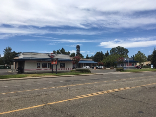 Listing Image #1 - Retail for sale at 8540 Airport Road, Redding CA 96002