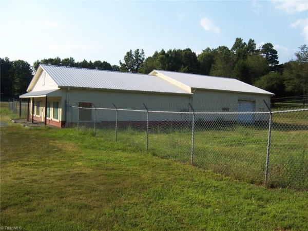 Listing Image #2 - Industrial for sale at 905 Wafford RD, Lexington NC 27292