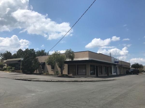 Listing Image #2 - Retail for sale at 119 Allamanda Drive, lakeland FL 33803 Listing Image #2 - Retail for sale at 119 Allamanda Drive, lakeland FL 33803