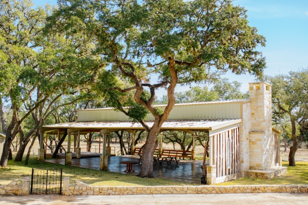 Listing Image #1 - Bed Breakfast for sale at 6005 W Ammann Road, Bulverde TX 78163
