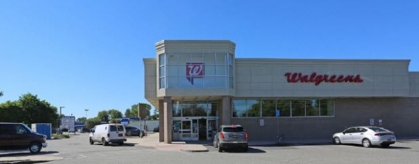 Listing Image #1 - Retail for sale at 918 S. Main Street, Farmingdale NY 11735 Listing Image #1 - Retail for sale at 918 S. Main Street, Farmingdale NY 11735