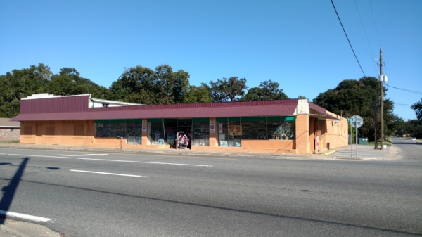 Listing Image #1 - Retail for sale at 1800 N Pace Blvd, Pensacola FL 32505 Listing Image #1 - Retail for sale at 1800 N Pace Blvd, Pensacola FL 32505