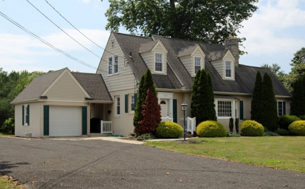 Listing Image #1 - Office for sale at 460 S White Horse Pike, Hammonton NJ 08037 Listing Image #1 - Office for sale at 460 S White Horse Pike, Hammonton NJ 08037
