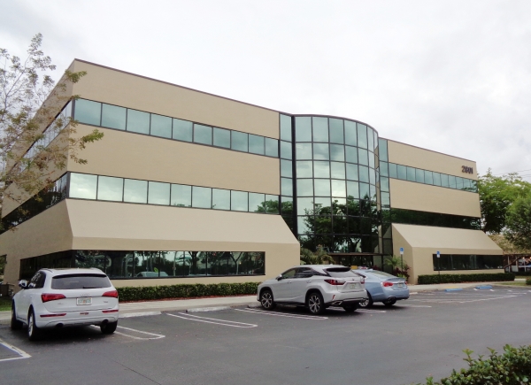 Listing Image #1 - Office for sale at 2801 N University Dr, Coral Springs FL 33065