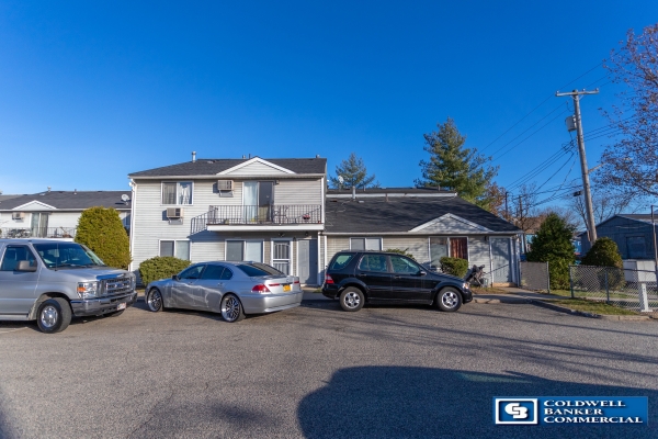 Listing Image #1 - Multi-family for sale at 15 Davidson Court, Staten Island NY 10303