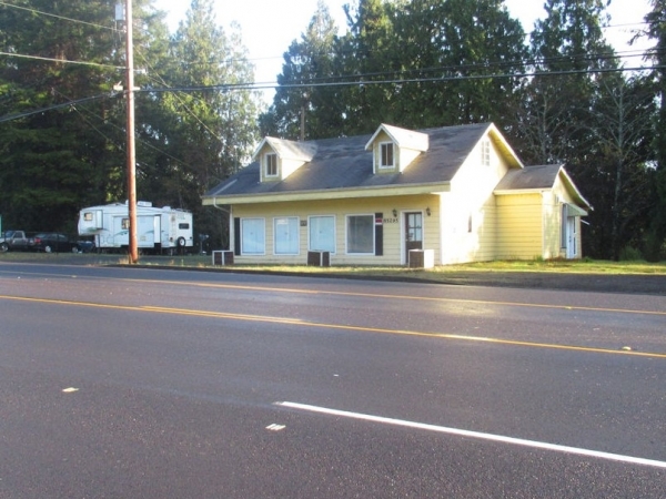 Listing Image #1 - Retail for sale at 85295 Highway 101, Florence OR 97439