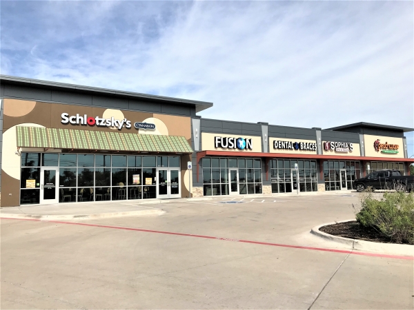 Listing Image #1 - Retail for sale at 1605 Hewitt Drive, Hewitt TX 76643