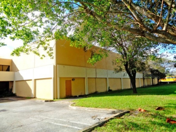 Listing Image #3 - Industrial for sale at 11917-11929 W Sample Rd, Coral Springs FL 33065