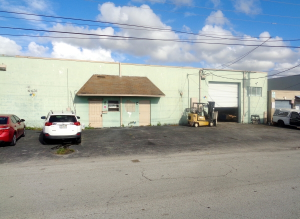 Listing Image #2 - Industrial for sale at 4431 NE 6th Ave, Oakland Park FL 33334