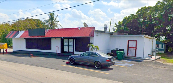 Listing Image #1 - Retail for sale at 262 E 7th St, Pahokee FL 33476