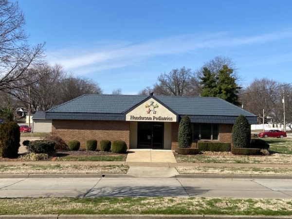 Listing Image #1 - Office for sale at 1035 N Elm St, Henderson KY 42420