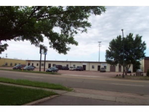 Listing Image #1 - Industrial for sale at 523 N Kiwanis Avenue, Sioux Falls SD 57104