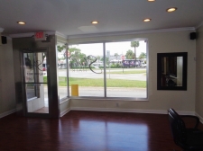 Listing Image #3 - Retail for sale at 2852 E Oakland Park Blvd, Fort Lauderdale FL 33306