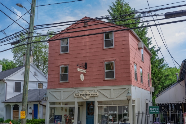 Listing Image #1 - Multi-Use for sale at 51 Main Street, Chester CT 06412