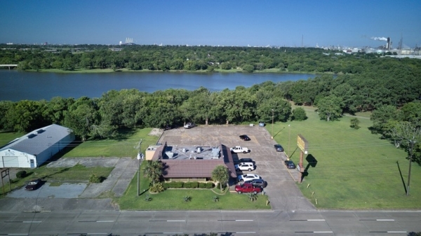 Listing Image #1 - Retail for sale at 1907 Decker Dr, Baytown TX 77520 Listing Image #1 - Retail for sale at 1907 Decker Dr, Baytown TX 77520