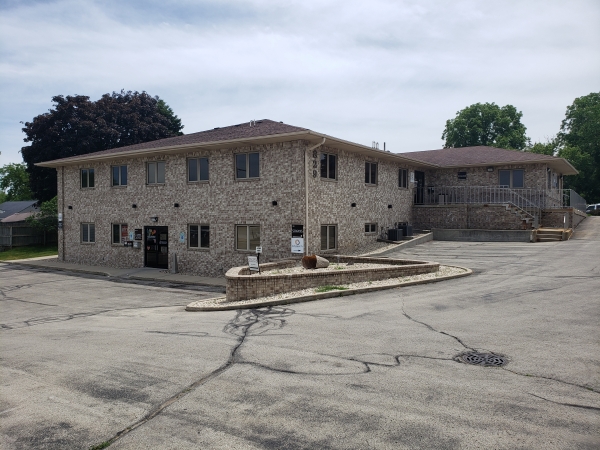 Listing Image #1 - Office for sale at 829 S Green Bay Rd, Mount Pleasant WI 53406