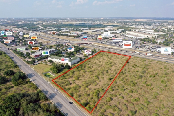 Listing Image #1 - Land for sale at 2200 North Interstate Highway 35, Round Rock TX 78681