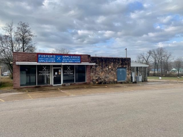 Listing Image #1 - Retail for sale at 18276 Second Street, Winona MO 65588 Listing Image #1 - Retail for sale at 18276 Second Street, Winona MO 65588