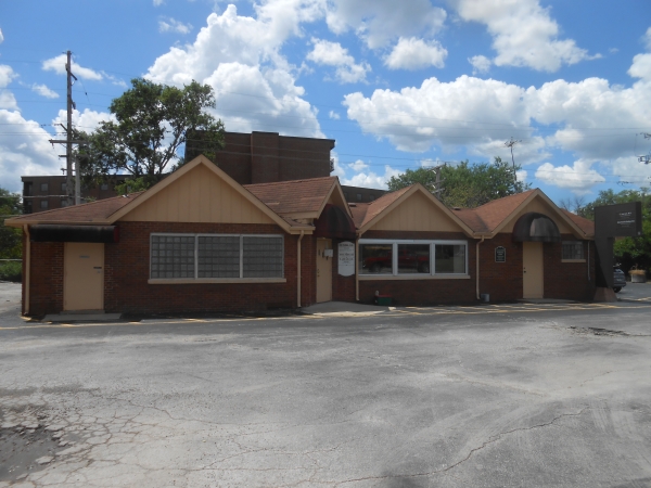 Listing Image #1 - Retail for sale at 219 Bedford Rd, Morris IL 60450