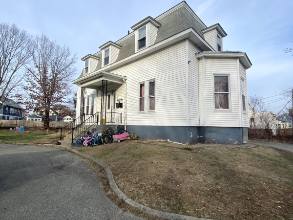 Listing Image #2 - Multi-family for sale at 280 Weir St, Taunton MA 02780