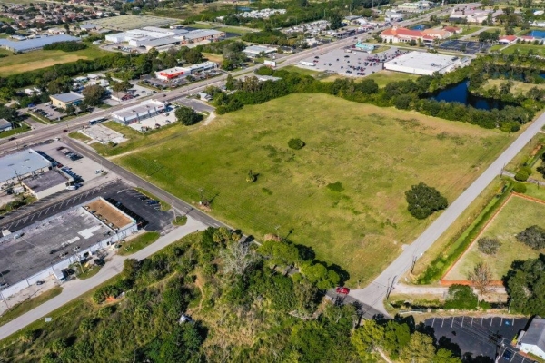 Listing Image #2 - Land for sale at 701 US Highway 41 N, Ruskin FL 33570