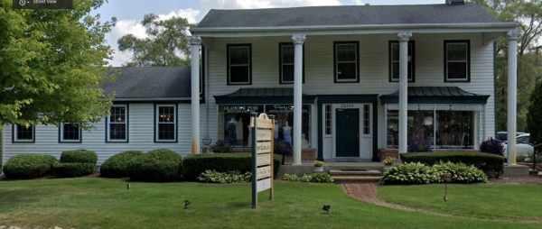 Listing Image #1 - Retail for sale at 32800 Franklin Rd, Franklin MI 48025 Listing Image #1 - Retail for sale at 32800 Franklin Rd, Franklin MI 48025