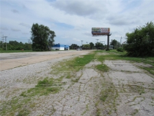 Listing Image #2 - Industrial for sale at 560 Lewis And Clark Boulevard, East Alton IL 62024