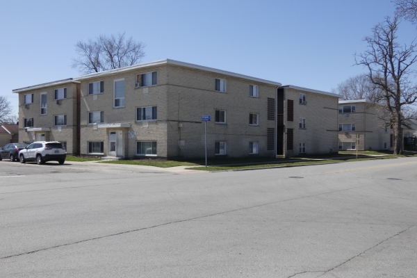 Listing Image #1 - Multi-family for sale at 2003 Broadway, Blue Island IL 60406