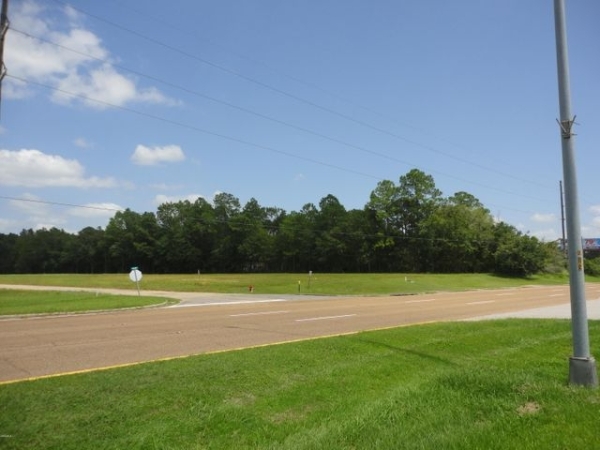 Listing Image #3 - Land for sale at 1600 Highway 90, Gautier MS 39553