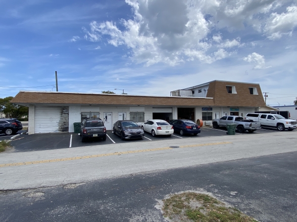 Listing Image #1 - Industrial for sale at 3298 Northeast 11th Avenue, Oakland Park FL 33334