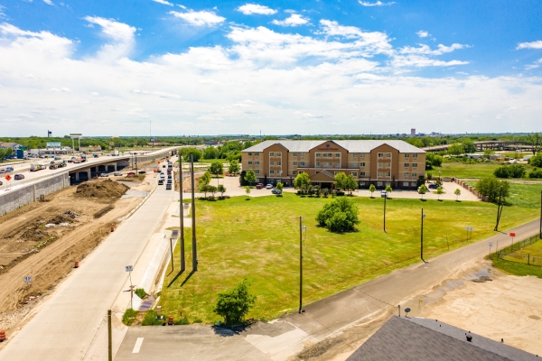 Listing Image #3 - Land for sale at 906 N IH-35, Waco TX 76705