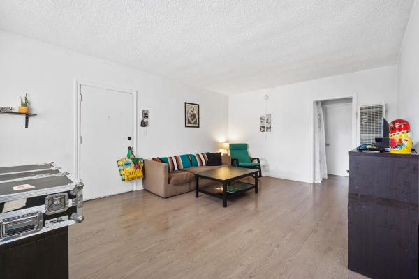 Listing Image #4 - Multi-family for sale at 4408 Russell Ave, Los Feliz CA 90027 Listing Image #4 - Multi-family for sale at 4408 Russell Ave, Los Feliz CA 90027