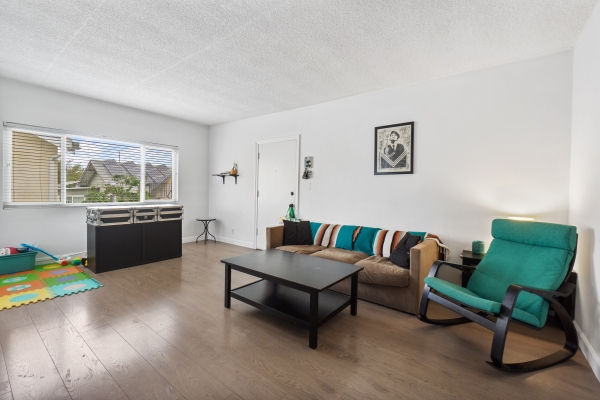 Listing Image #5 - Multi-family for sale at 4408 Russell Ave, Los Feliz CA 90027 Listing Image #5 - Multi-family for sale at 4408 Russell Ave, Los Feliz CA 90027