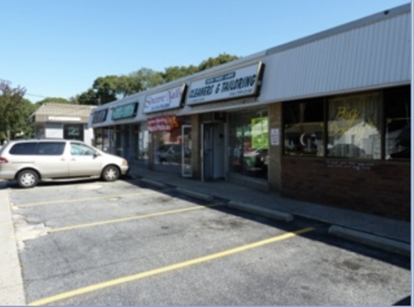 Listing Image #3 - Others for sale at 1 Park Lane, Massapequa NY 11758