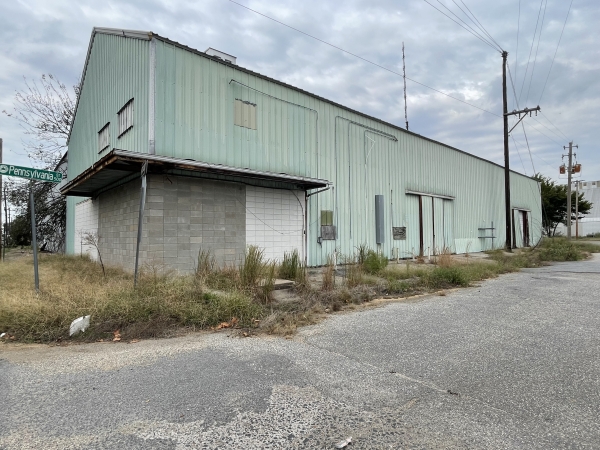 Listing Image #1 - Industrial for sale at 1021 E. 5th Street, Pine Bluff AR 71601