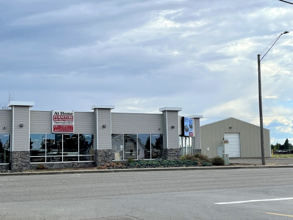 Listing Image #3 - Retail for sale at 930 Hill St SE, Albany OR 97322