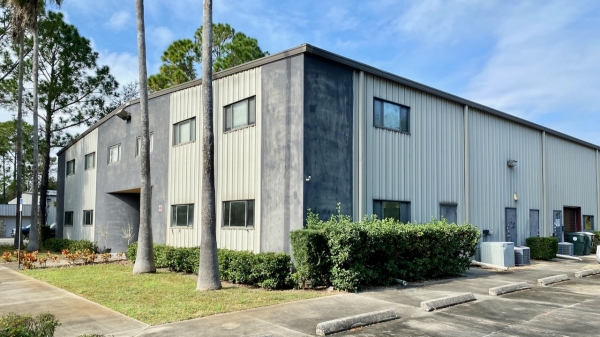 Listing Image #1 - Industrial for sale at 3 Aviator Way, Ormond Beach FL 32174