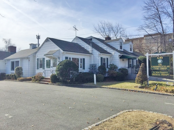 Listing Image #1 - Office for sale at 649 Morris Ave, Springfield NJ 07081