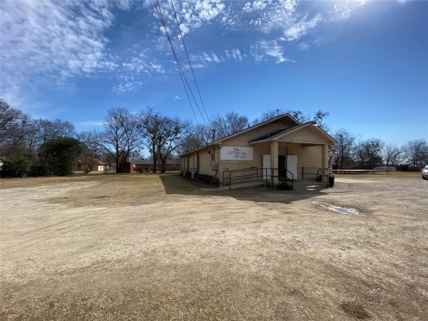 Listing Image #2 - Retail for sale at 1213 Medora Street S, Terrell TX 75160