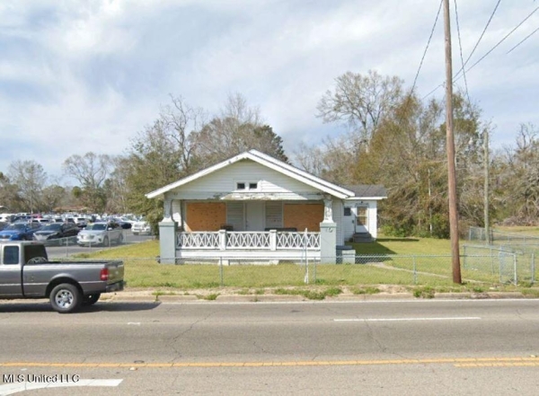 Listing Image #1 - Retail for sale at 706 E Pass Road, Gulfport MS 39507
