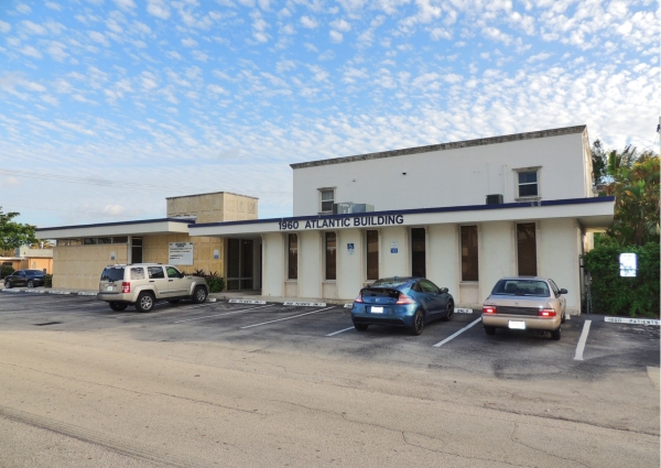 Listing Image #1 - Office for sale at 1960 NE 47th St, Fort Lauderdale FL 33308