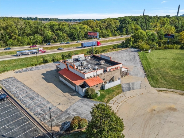 Listing Image #3 - Retail for sale at 3120, 3240 Horizon Drive, Springfield IL 62703